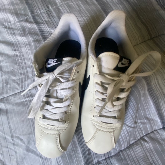 USED NIKE CORTEZ 🎉 - Picture 2 of 9